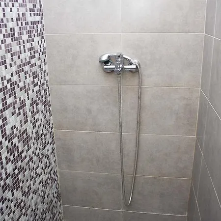 Adam's Flat - Klauzal شقة *