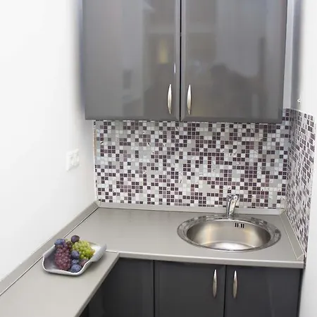 Adam's Flat - Klauzal شقة *